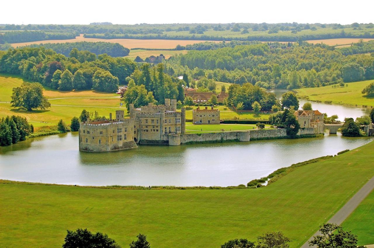 Leeds Castle Maiden'S Tower Bed and Breakfast Μέιντστοουν Εξωτερικό φωτογραφία